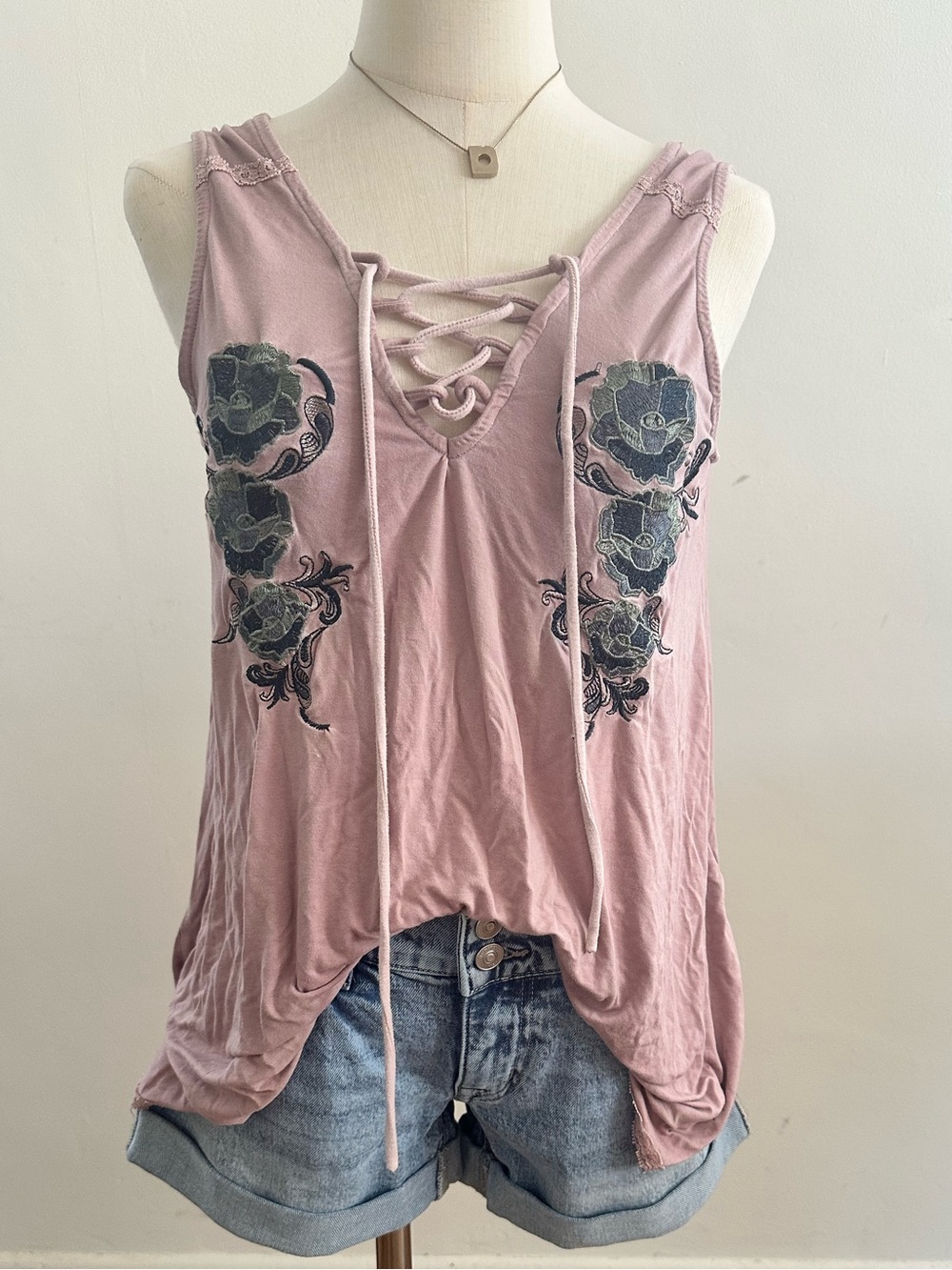 POL Dusty Lavender Lace-Up Embroidered Tank Top Boho Flowy Tunic Soft L - Picture 2 of 11